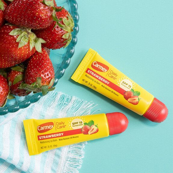 Бальзам для губ Carmex Strawberry, 10г carmex-strawberry-tube фото